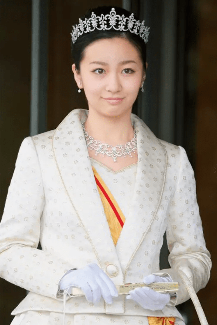 日本最美长公主花滑女神直言媒体最恶心为脱离皇室变身工作狂