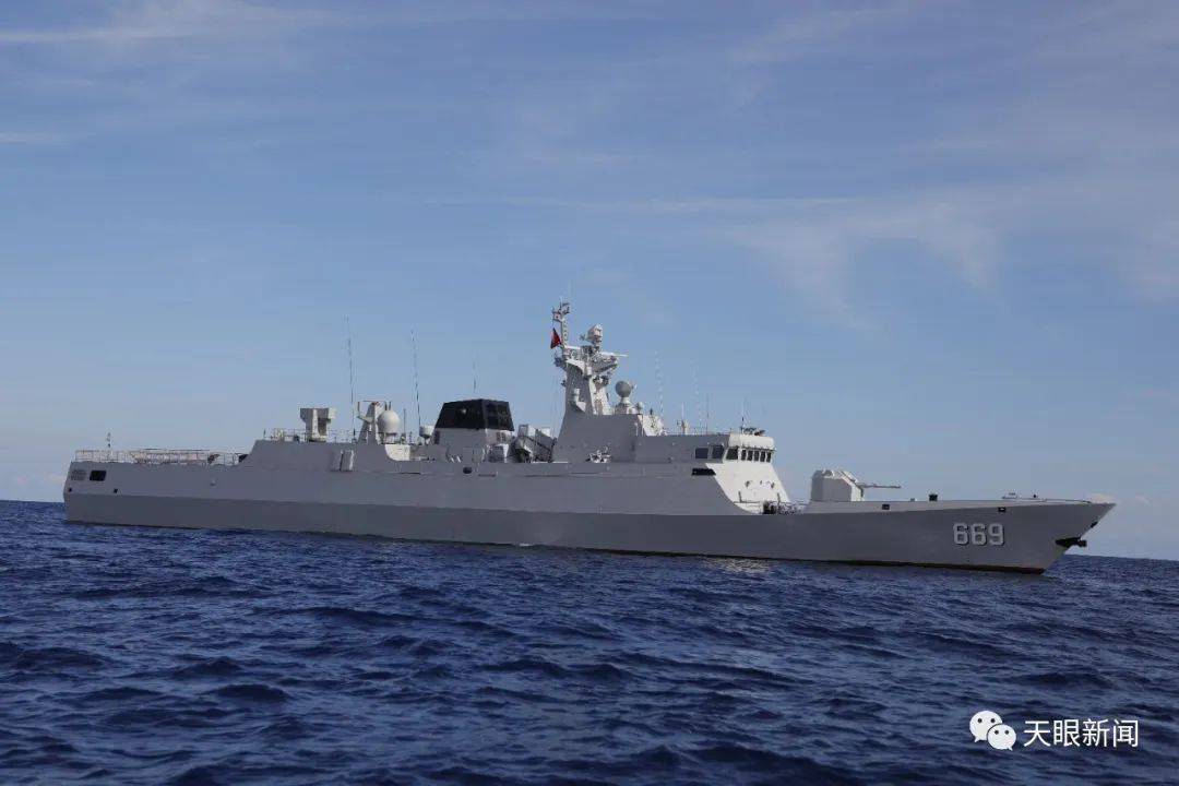 视频来了海军六盘水舰锻造守卫南海的尖刀利刃
