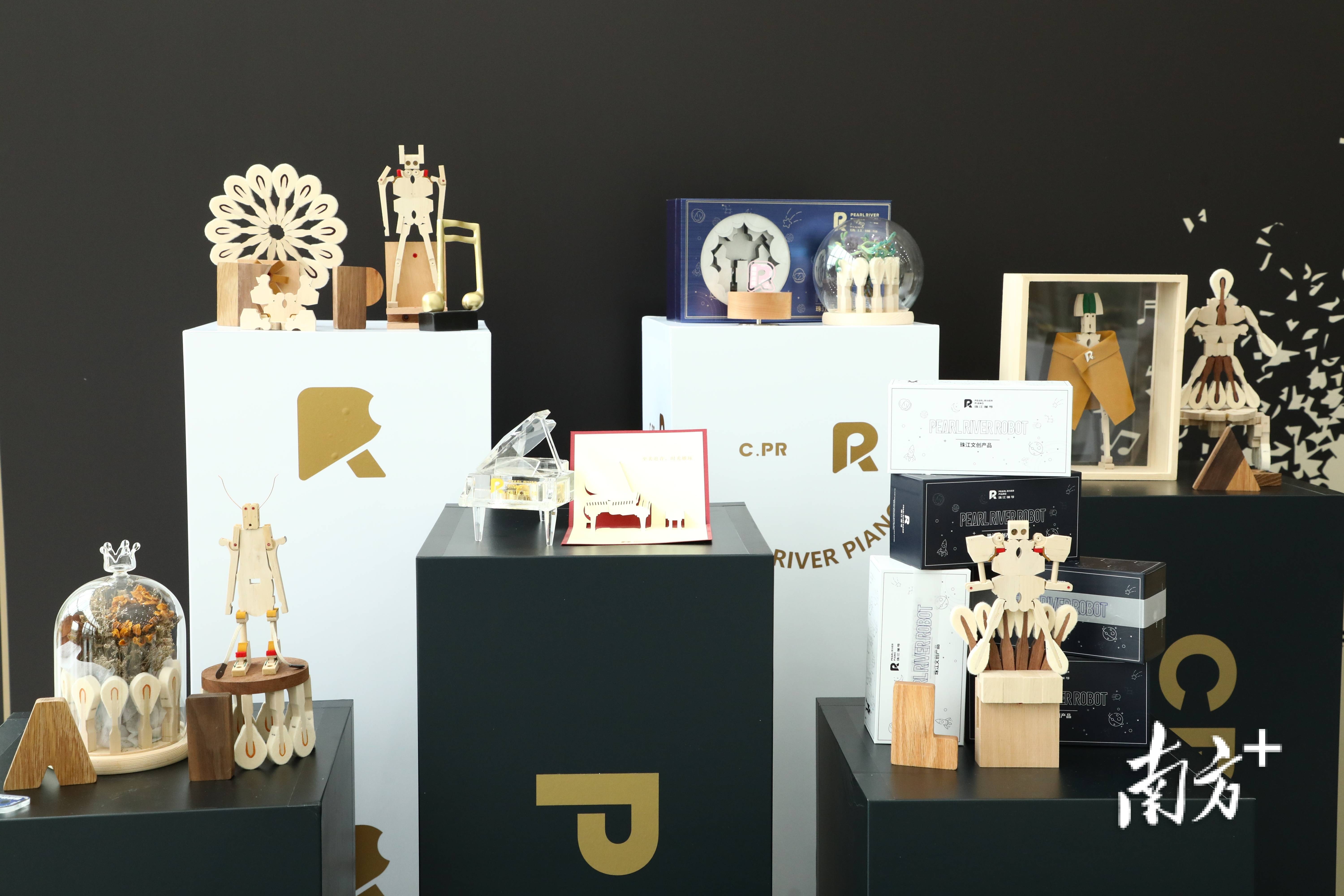 广州制造的"文艺范":乐器行业"一哥"珠江钢琴推出系列文创产品_文化