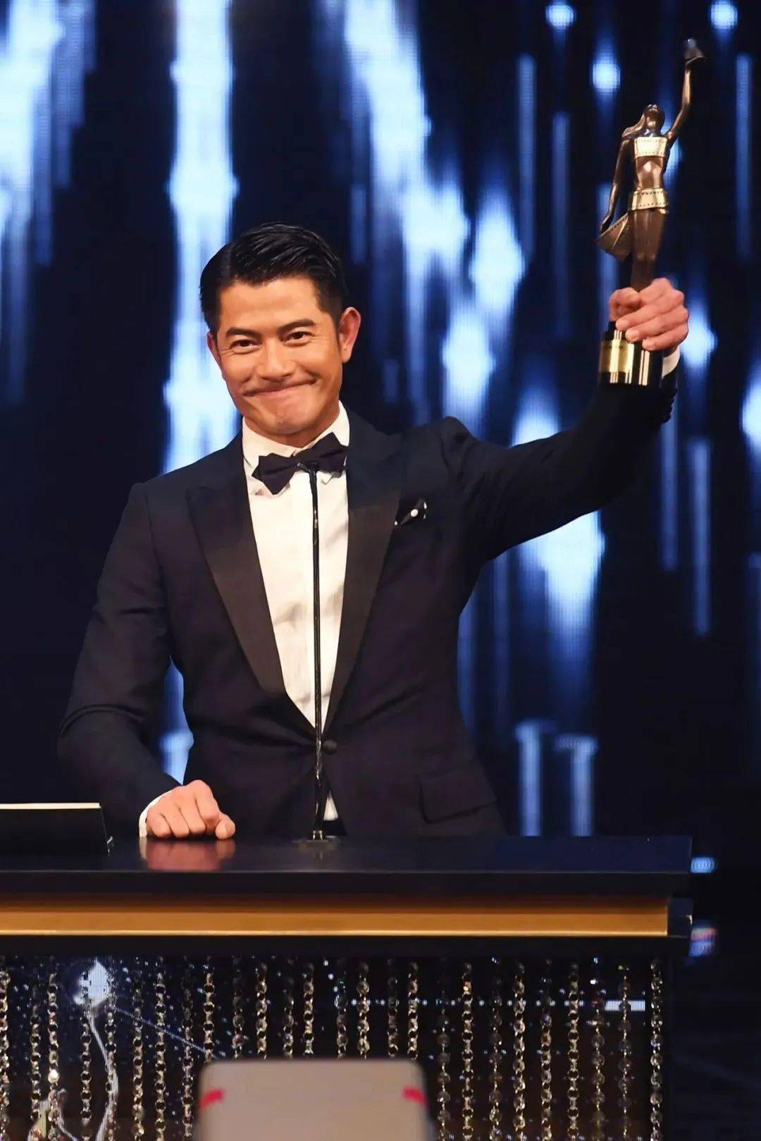 拿下影帝后,郭富城仍然在前进的路上,2019年,2020年分别凭借《无双》