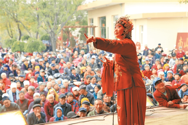 祁太秧歌下乡演出.