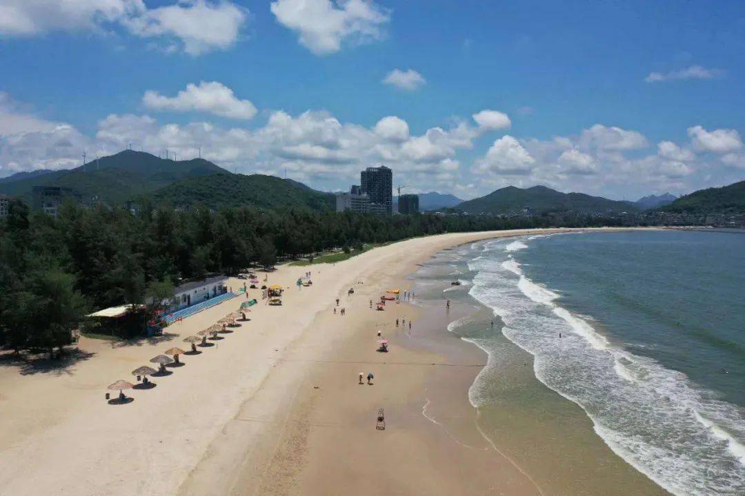 住五星恩平逸豪酒店,游无边江景泳池,品海鲜自助餐,飞龙寺,珍珠湾沙滩