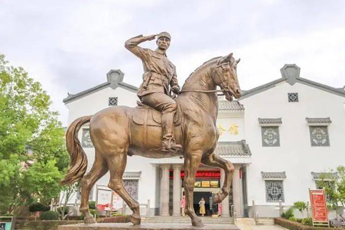 2015年9月2日,谢晋元雕像在其家乡广东蕉岭揭幕,同时谢晋元故居和纪念