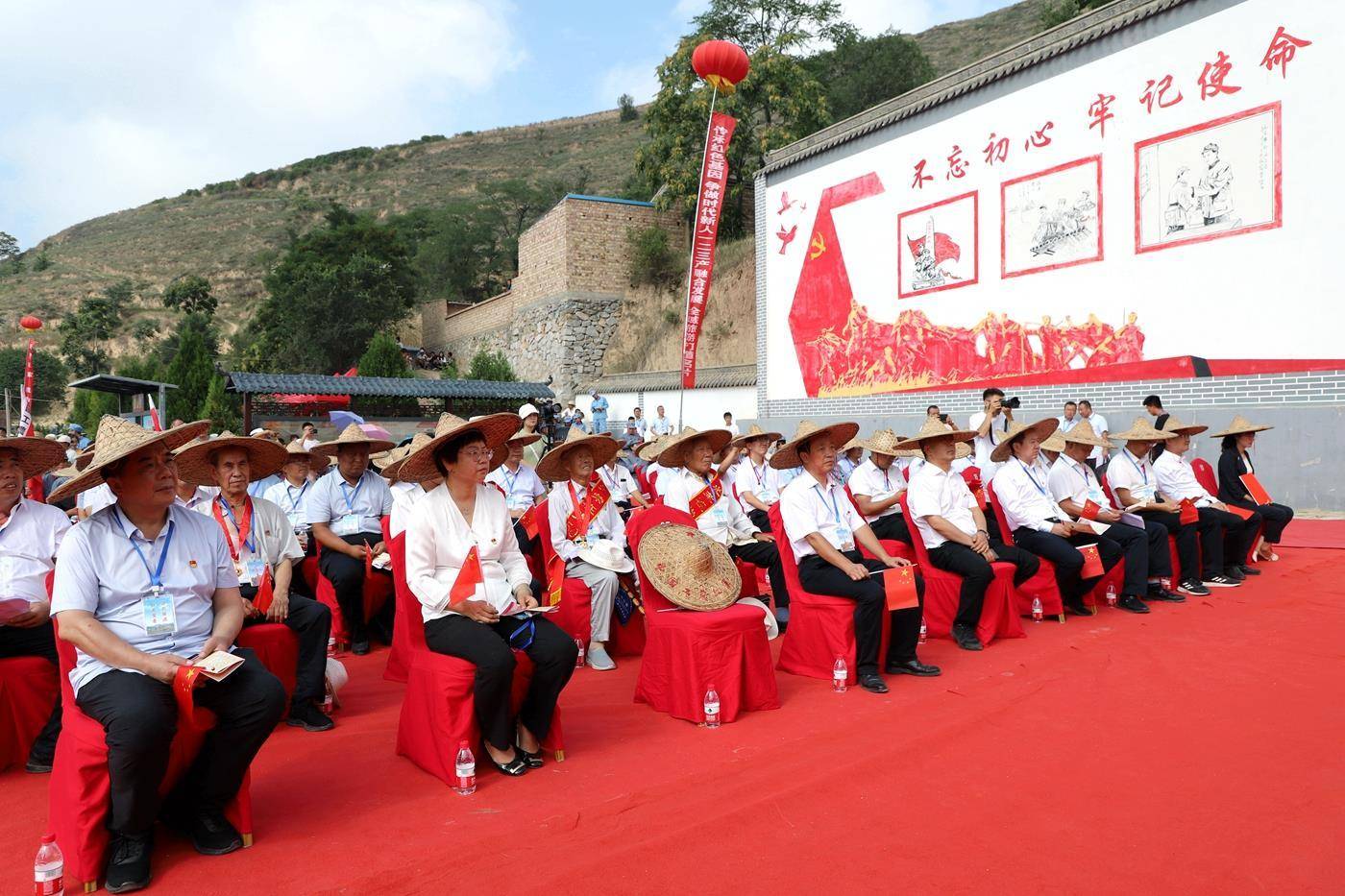 武山县首届全域旅游推介周红色文化传承游活动在鸳鸯镇费山启动