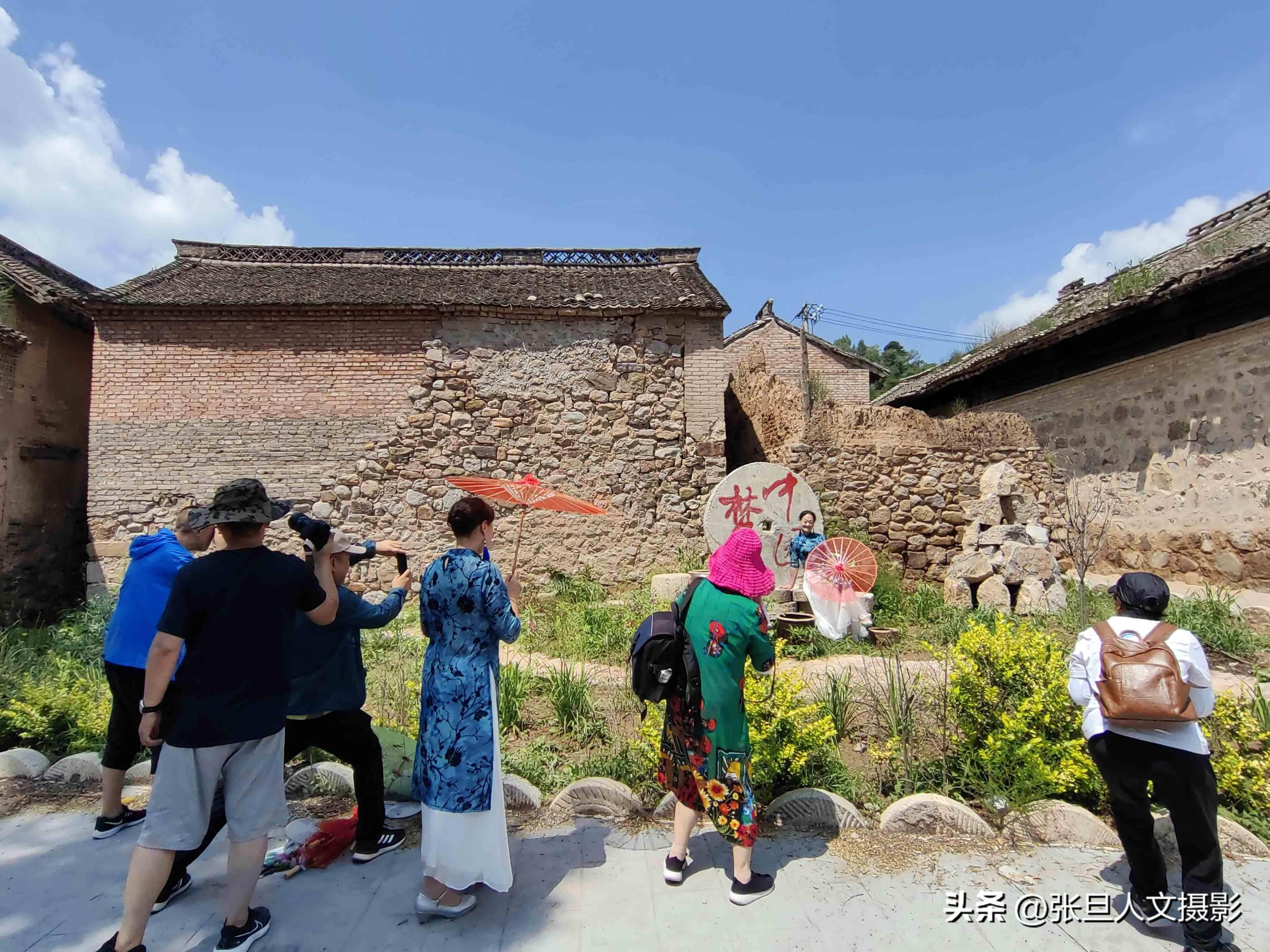 临汾50名摄影名家齐聚翼城西阎古镇,助力乡村振兴,宣传产业发展_创作