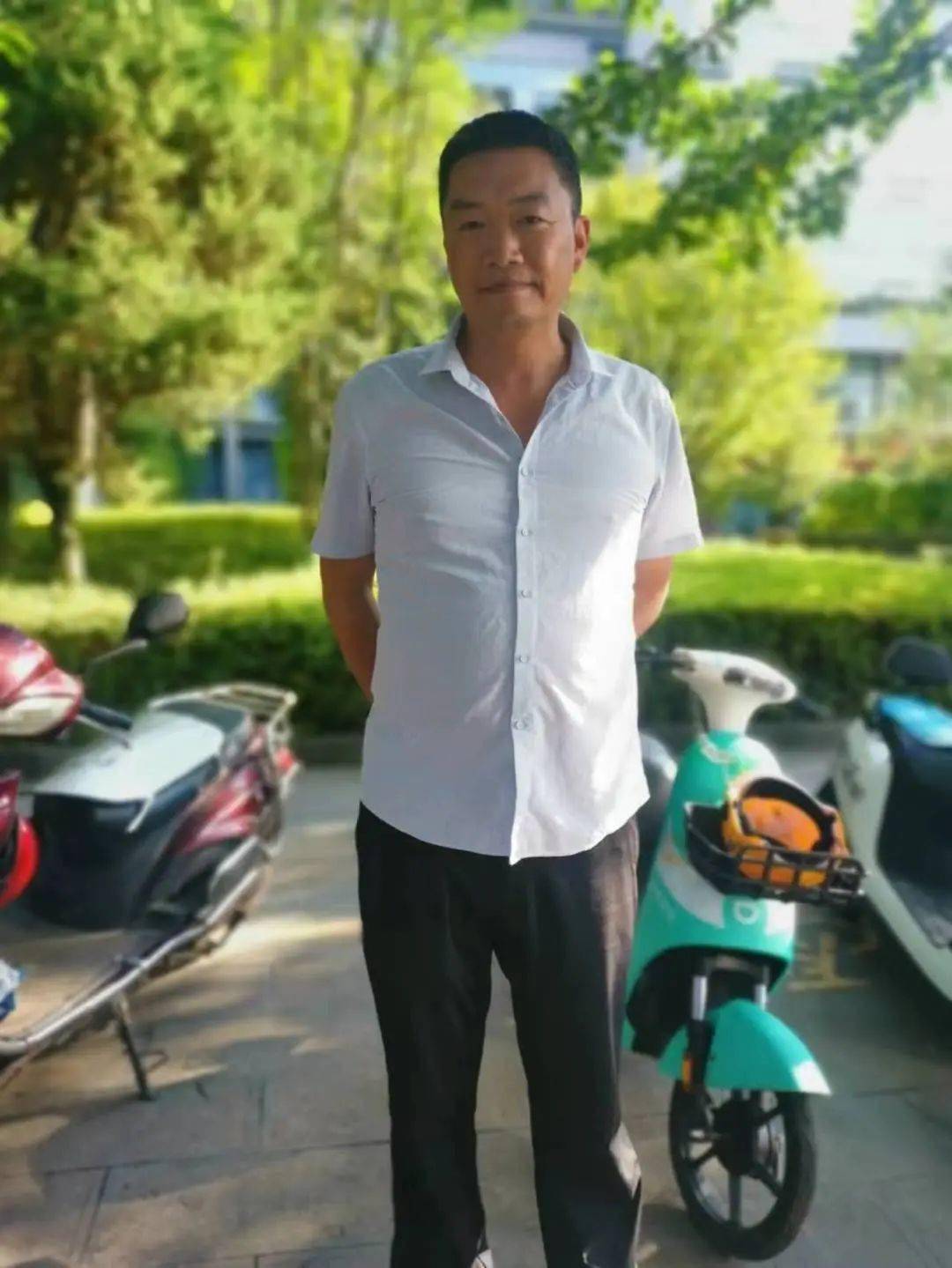 罗平好人捡到手机归还失主拾金不昧传递温暖