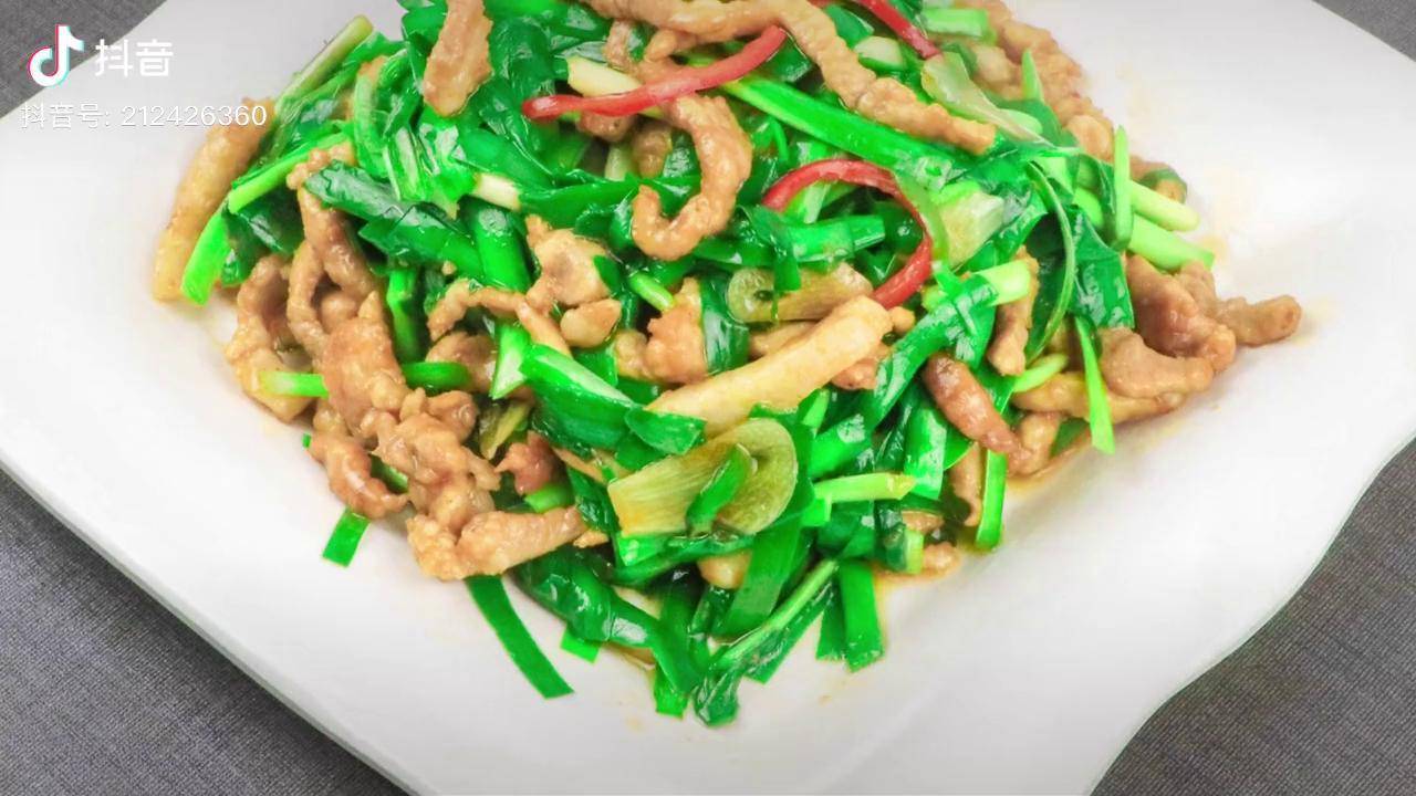 韭菜炒肉丝要一起下锅炒厨师长分享正确做法肉丝滑嫩韭菜鲜