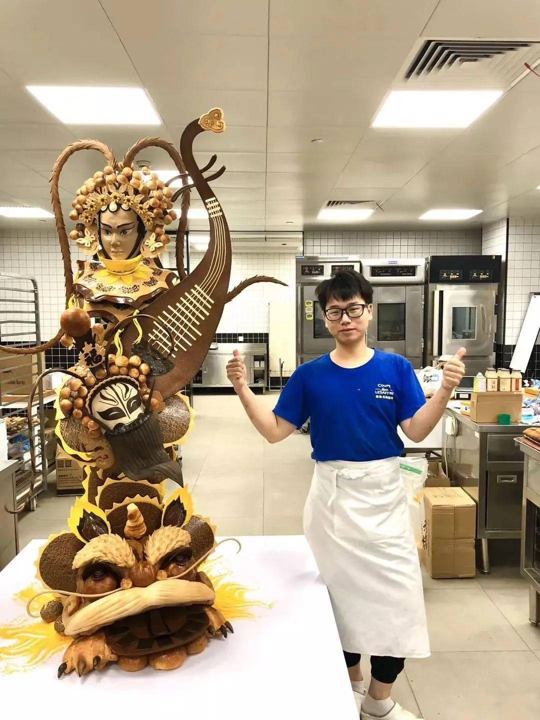 95后世界面包冠军「龚鑫」!不被拘束的灵魂里,挑战面包更多可能性!