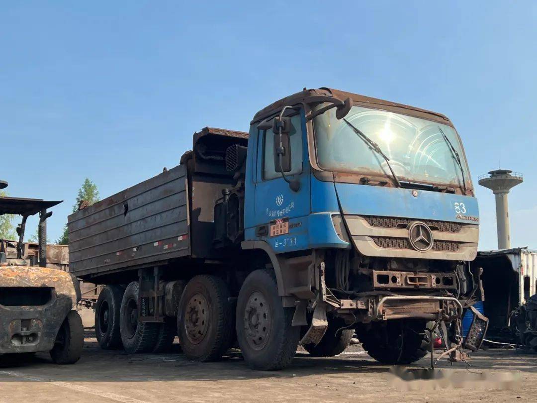 国内罕见车型 短轴距的奔驰actros 4141 8x4自卸车_搜狐汽车_搜狐网