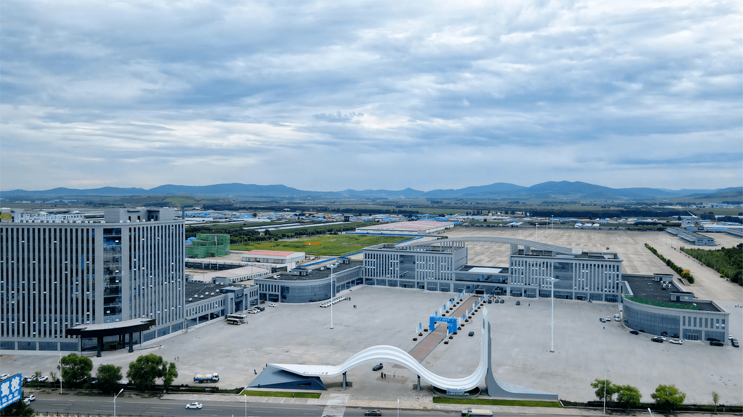 培育龙江经济新引擎 打造向北开放新高地——交投集团以"三新"为驱动