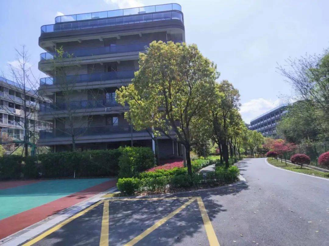 开发区海康威视供应链中心桐庐基地火热招聘中~_岗位_综合收入_专业