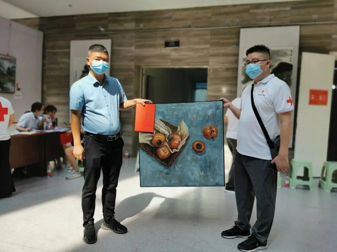 作为资中县的本土企业,我们非常积极,非常乐意参加义卖活动,也希望将