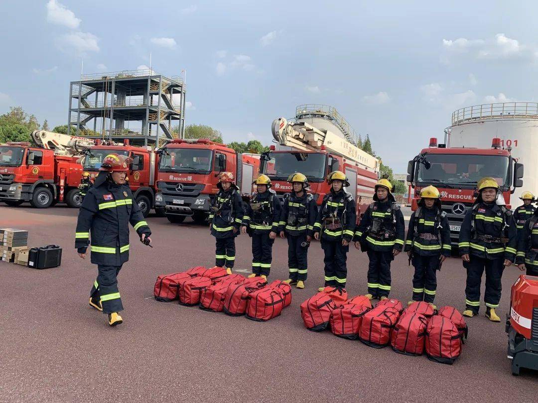 无锡市消防救援支队严密组织参加总队重型化工编队视频拉动