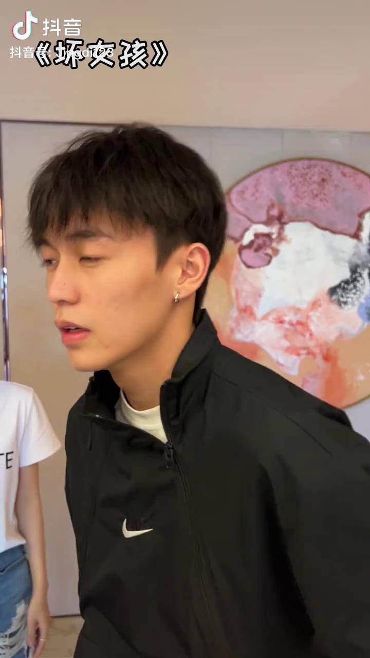 有请男歌手张国政不是老坏女孩