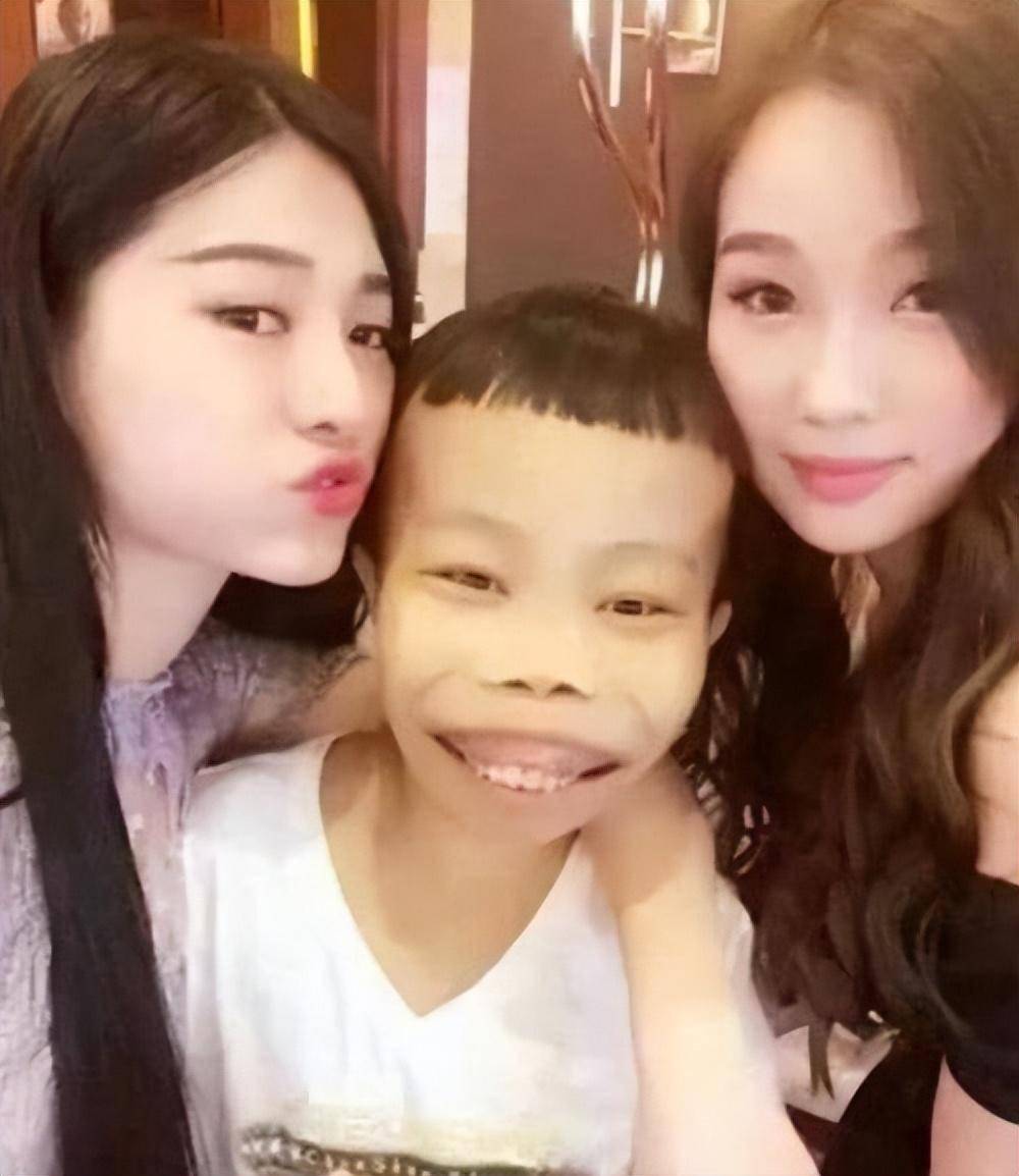 90后陈山:把小孩吓哭,被亲爹嫌弃,如今娶美娇娘,生儿子_直播_网络