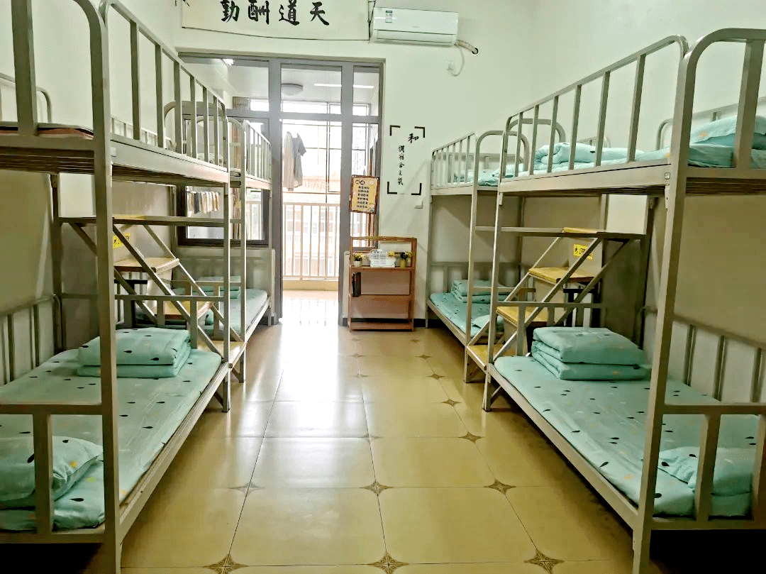 合川中学 宿舍图片
