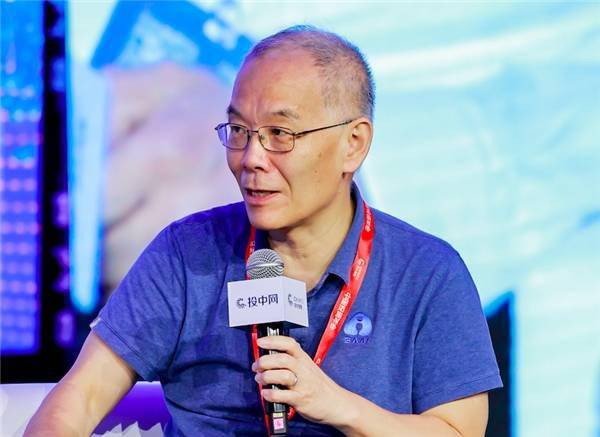 一面科学家,一面企业家,一面投资人——张宏江谈科学家创业关键_博士