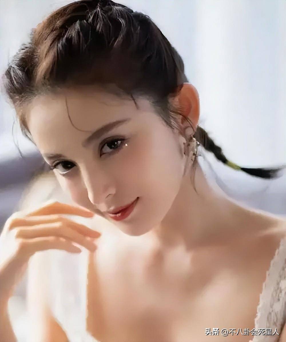 北电最美十大校花,刘亦菲排第三,杨幂未入前五_董璇_田静_角色