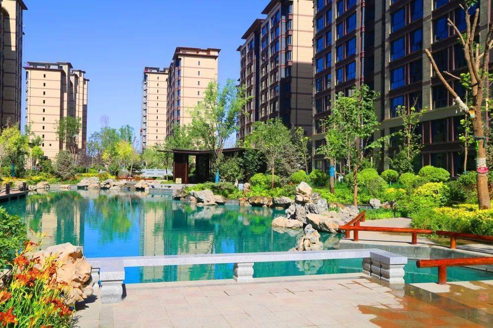万隆地产·南湖国际荣获嘉峪关市首家"交房即交证"荣誉单位!