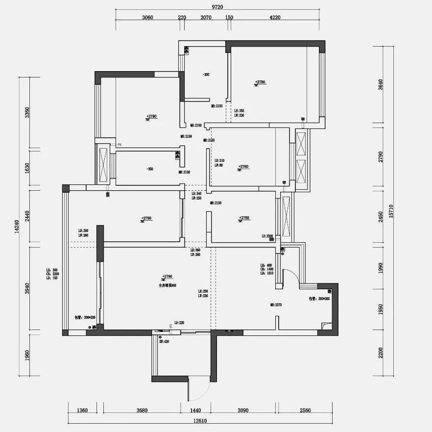 原始结构图在对原始户型进行考察后,设计师发现房间比较多,但是客厅