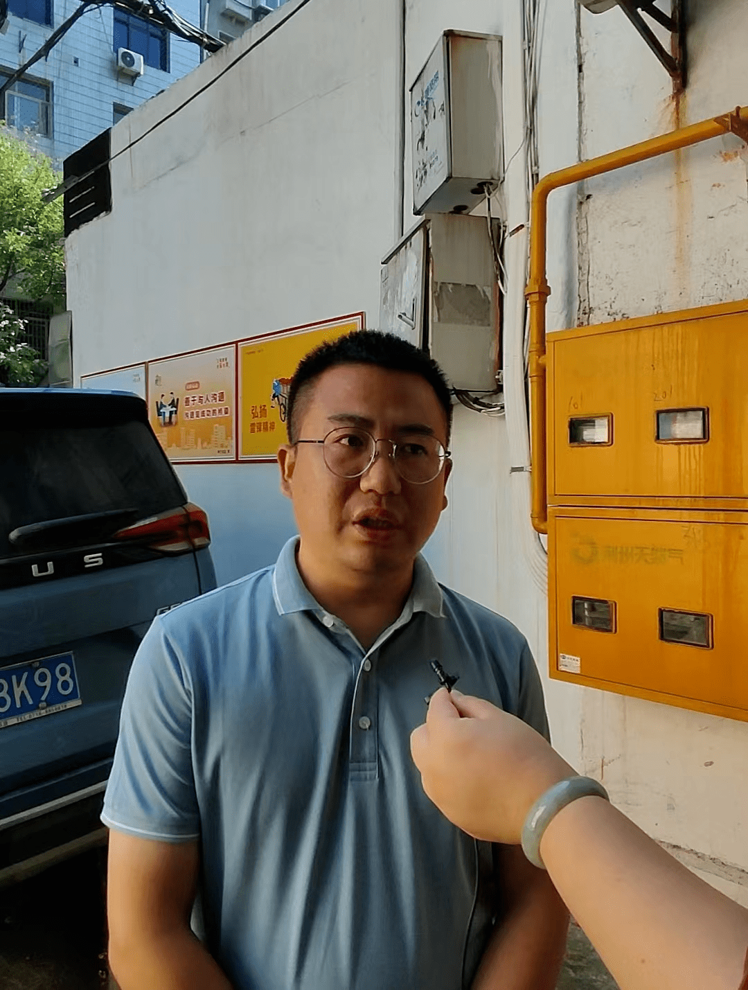 荆州区城管局工作人员李晶晶表示张居正街这一片较为特殊,我们垃圾桶