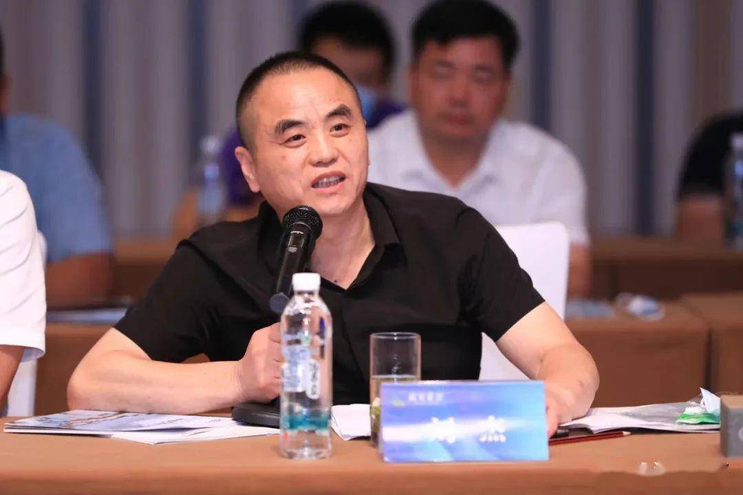 味知香食品股份有限公司董事长夏靖,至正文博集团董事长吴福庆,燕翔