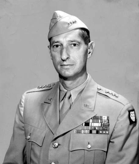 二战中美军上将克拉克 为何被其部下称为"杀人犯"_集团军_德军_美国