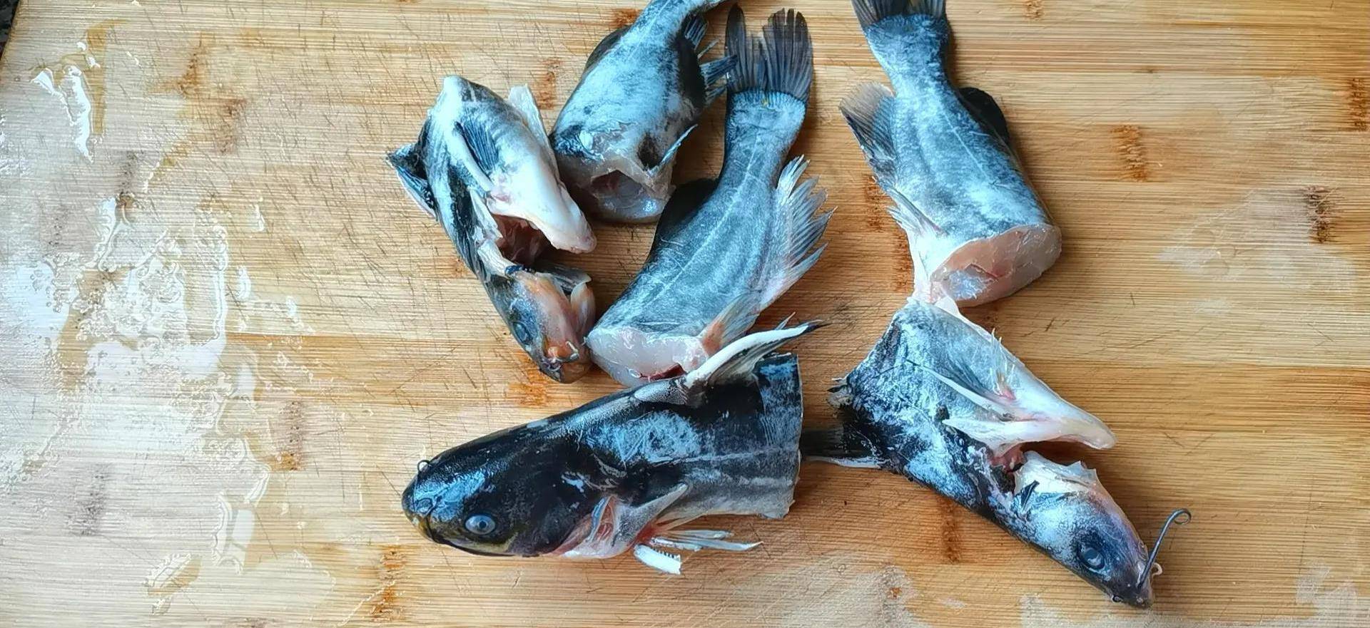 裙带菜黄骨鱼汤,家里有孩子的不要错过,好喝又营养,老少都爱喝_降低