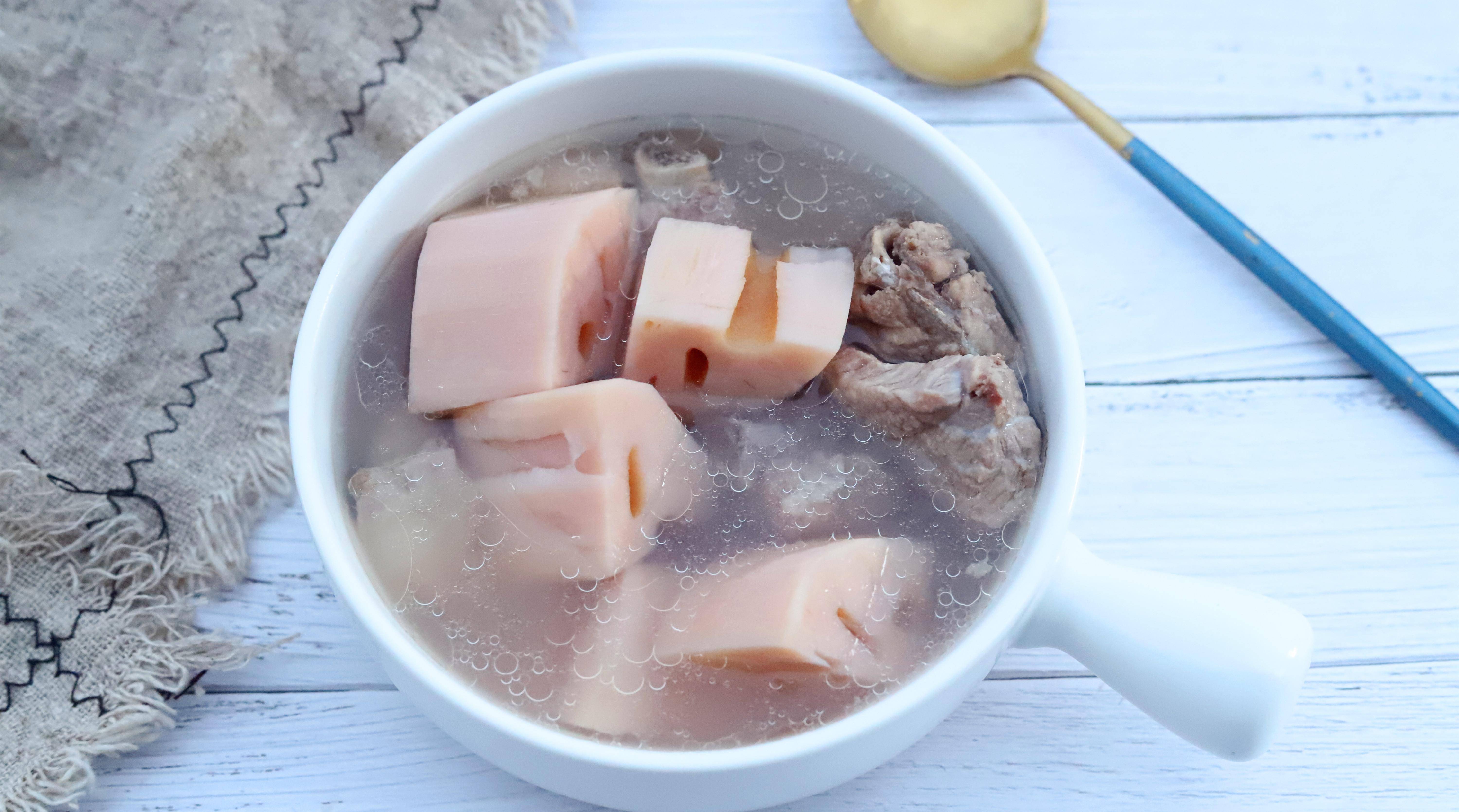 秋天多喝这个汤,宁心安神,香糯可口,营养美味不上火_莲藕_排骨_口感