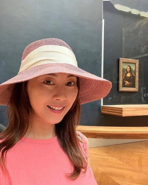 袁嘉敏突然返港 精神饱满脱胎换骨_candy_相片_写意