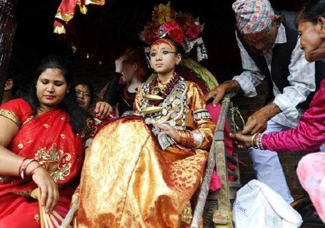 尼泊尔“活女神”退位后，过得怎么样？到底是幸运儿还是牺牲者？