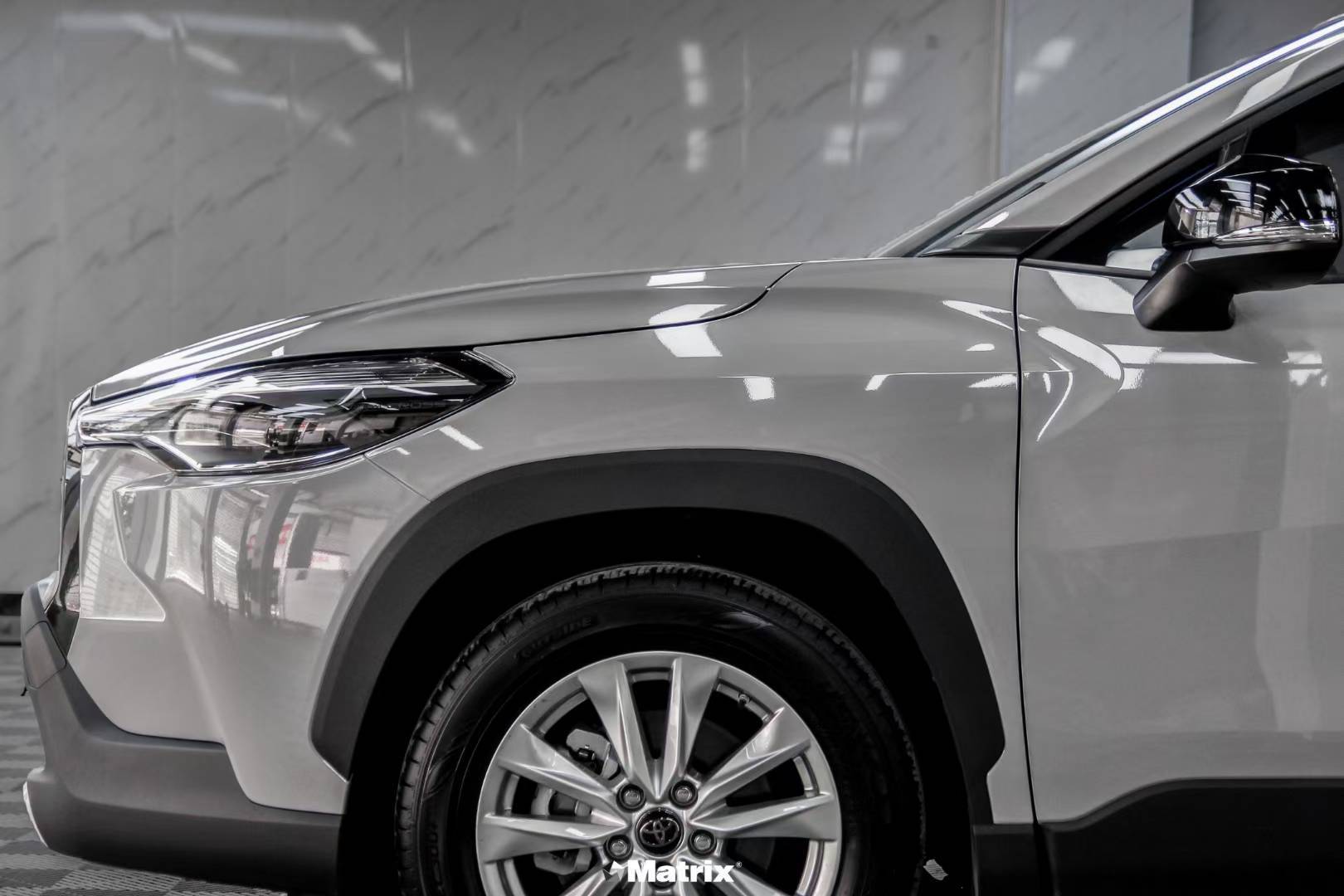 丰田卡罗拉锐放矩阵改色膜纳多灰(浅)mg626 ,质感一流