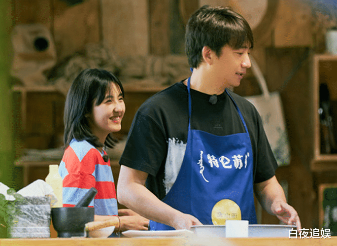 黄磊为张子枫高考打call,我却只注意到,他对妹妹毫不掩饰的称呼_女儿