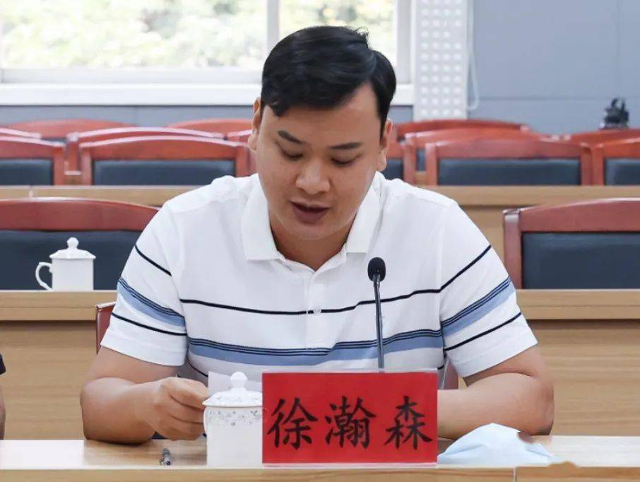 肖明表示,盘州市与小榄组团结对一年多来,两地跨越山海,携手同行,建立