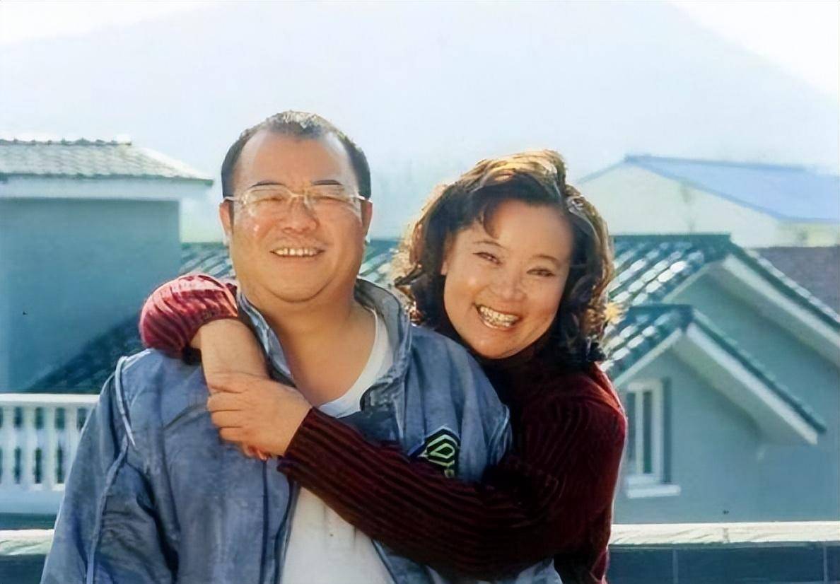 演员方青卓:2段婚姻,再婚嫁小丈夫,37岁做妈妈也幸福_电视_时候_营口