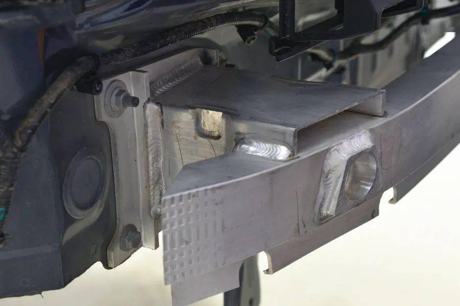 怎么给aj消毒真猛！目前最厚防撞梁，没有之一_https://www.jmylbn.com_新闻资讯_第16张