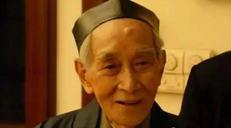 "内照形躯"是"内视之道";在佛学就是"观照","返观",表达不同而已