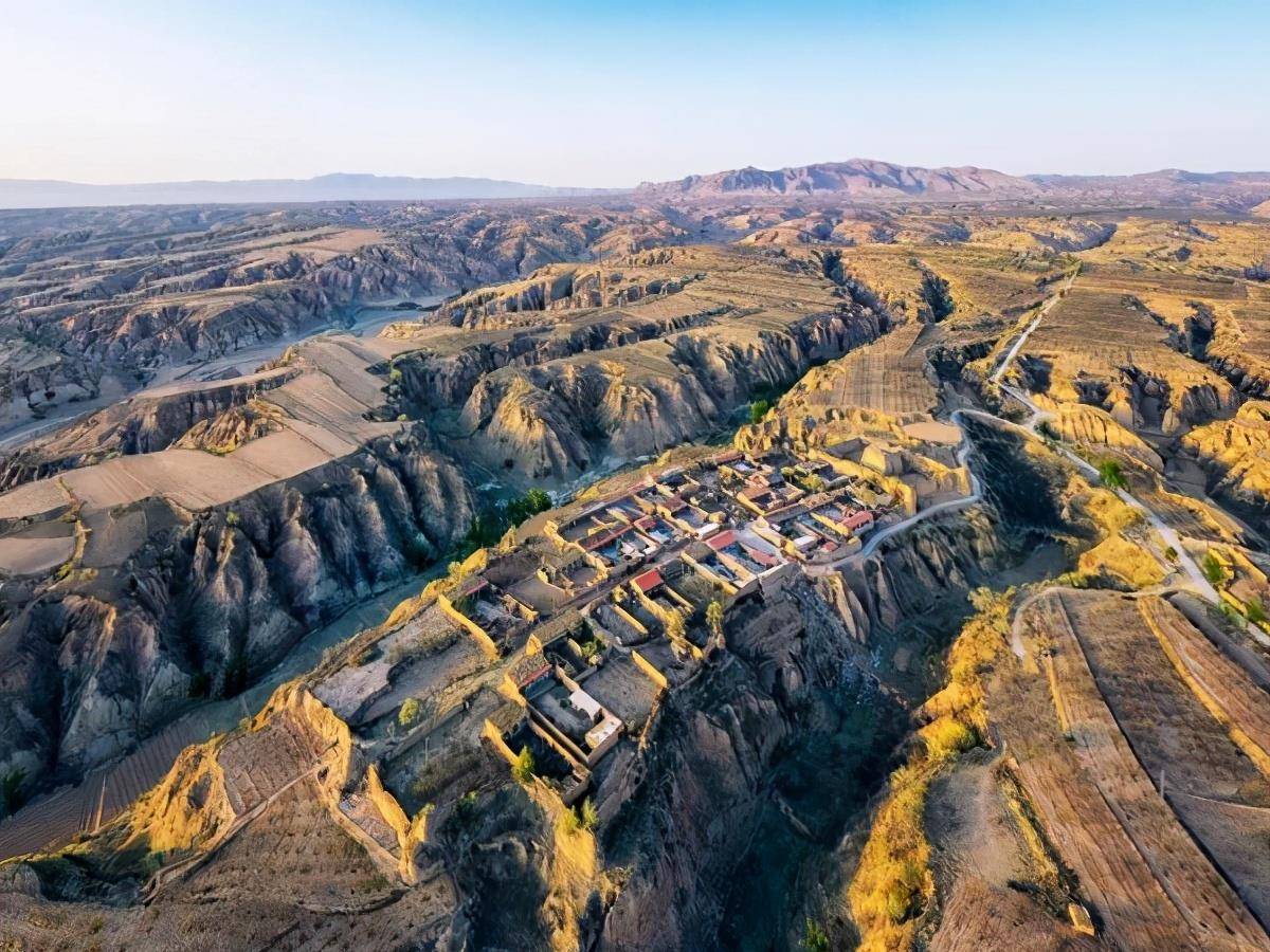 朱棣帝御驾亲征漠北时,途经张家口万全和张北野狐岭时的情景_明朝_金