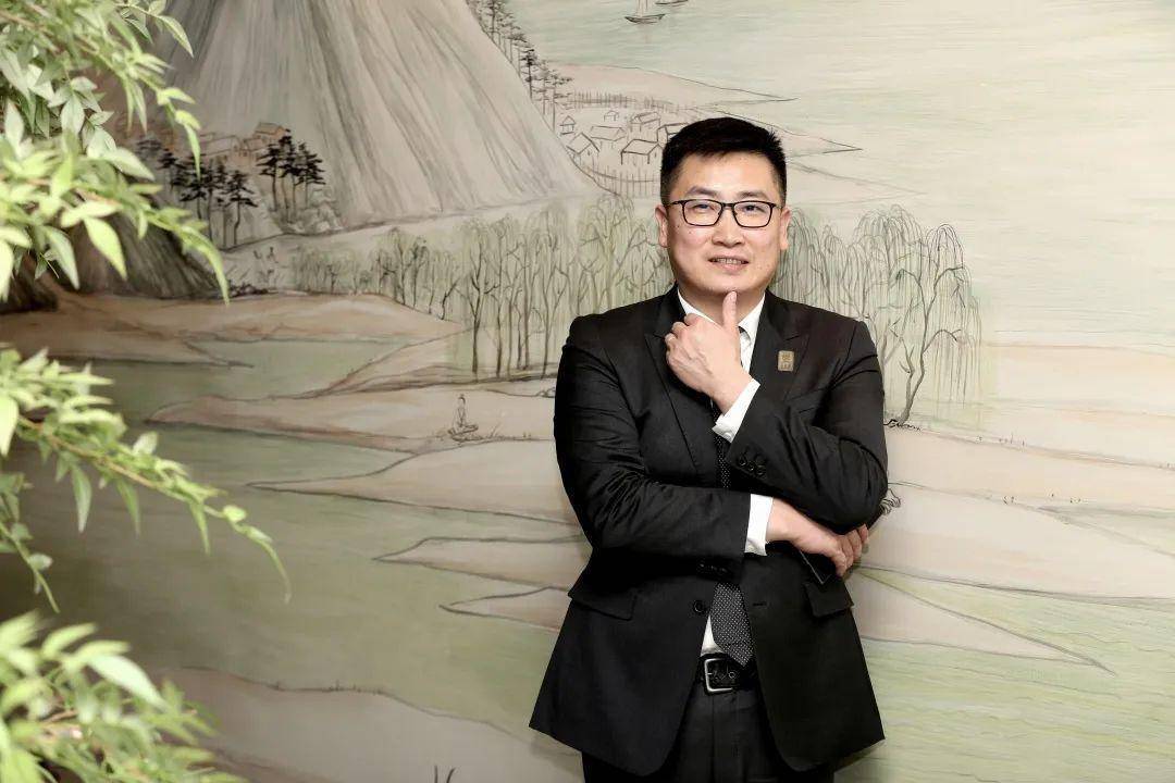 月吃越美·餐饮大家谈|柳暗花明俏江南,峰回路转又一春_文化_刘建忠