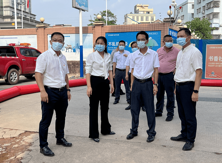 8月24日下午,云浮市副市长徐贤荣到新兴县督导台风"马鞍"防御工作