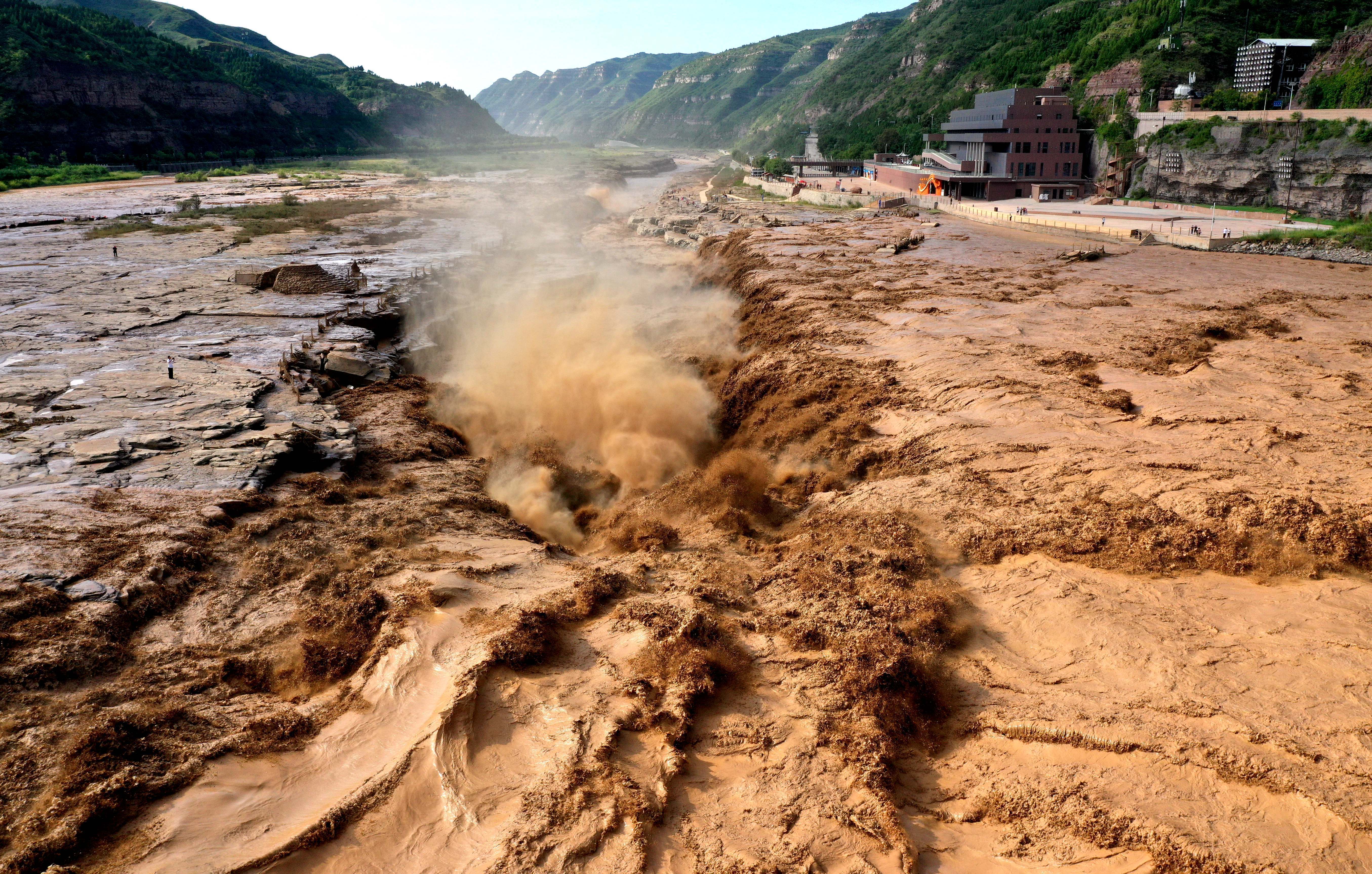 一周旅游 黄河壶口瀑布因洪水闭园,穗数字化文旅云平台全新上线