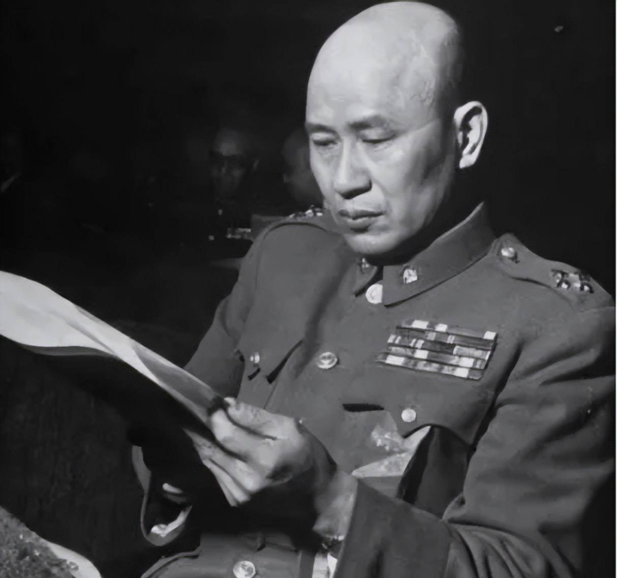 李宗仁出走美国后,曾告诫白崇禧:宁可下地狱,也不要跟老蒋跑_蒋介石