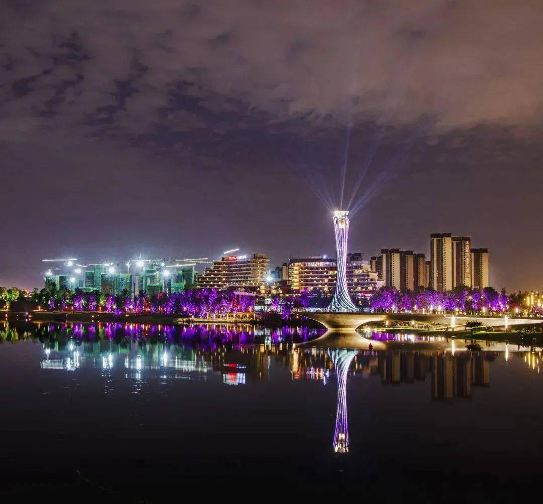 期待重拾龙泉驿东安湖"夜"时光~_摄影_城市_灯光