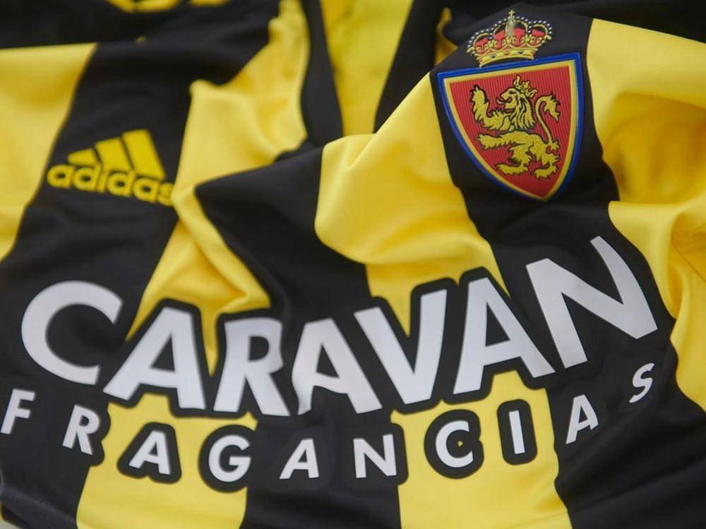 皇家萨拉戈萨发布新赛季客场球衣_黄黑_阿迪达斯_黄色