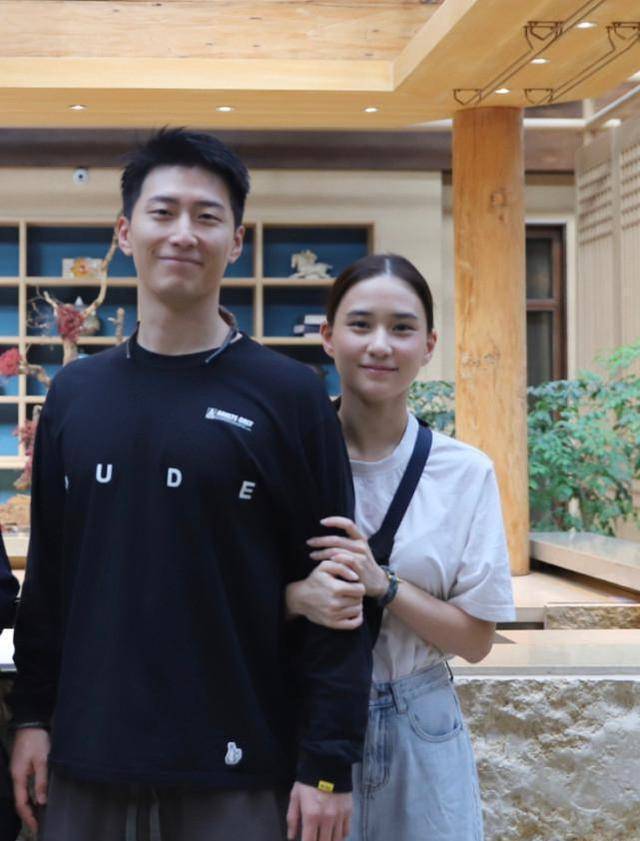 儿女中"最美千金"的何超莲,是是澳门赌王何鸿燊和三太陈婉珍的女儿,含