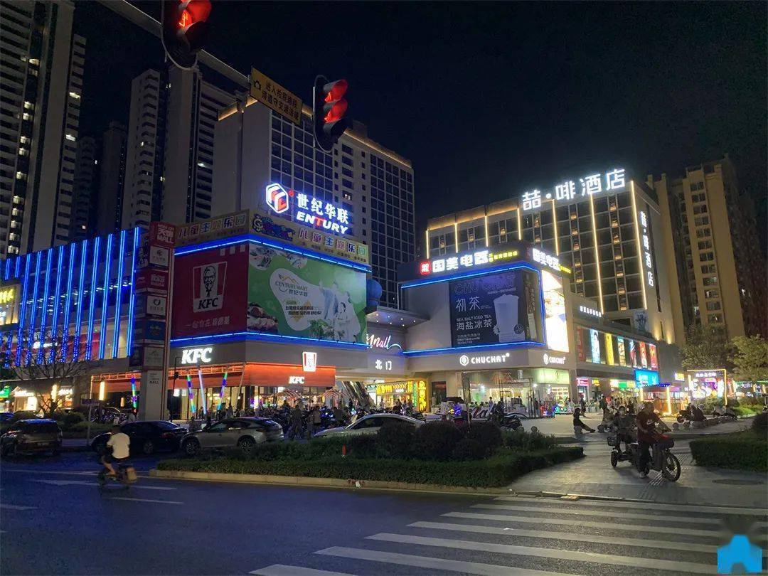 新城区vs老城区,石湾夜晚人气大比拼,哪里更加热闹呢?