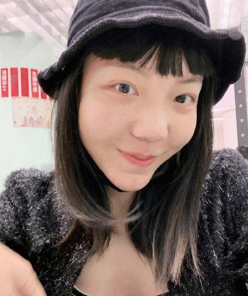 28岁吴莫愁近况曝光,爆红后的她事业断崖式下跌,如今被爆在小县城挣钱