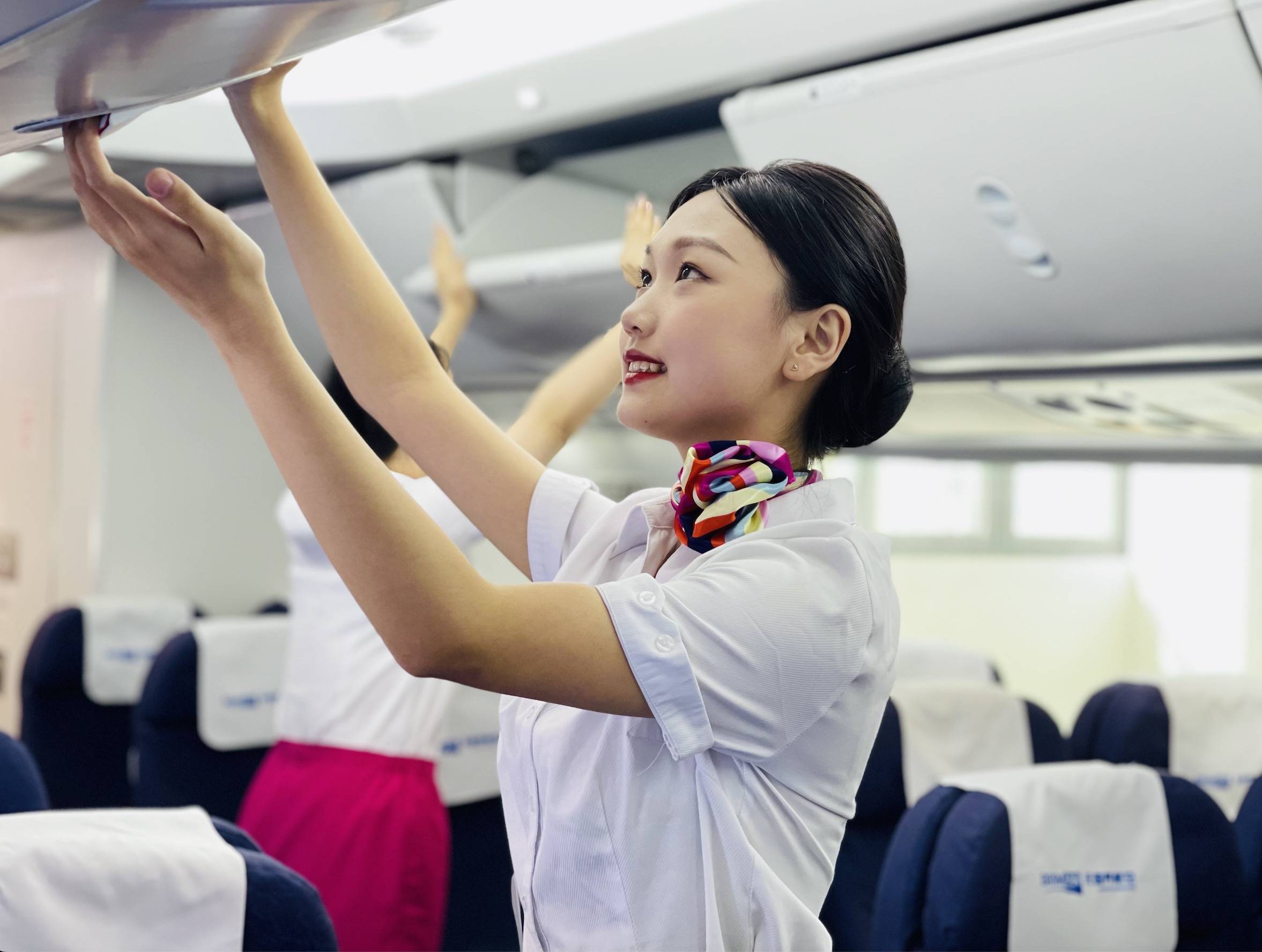 【无国界航空】关于空乘的疑问解答_培训_服务_规定