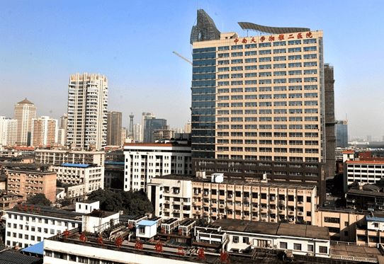 "黑心医生"刘翔峰 没病当有病治小病当大病治 被