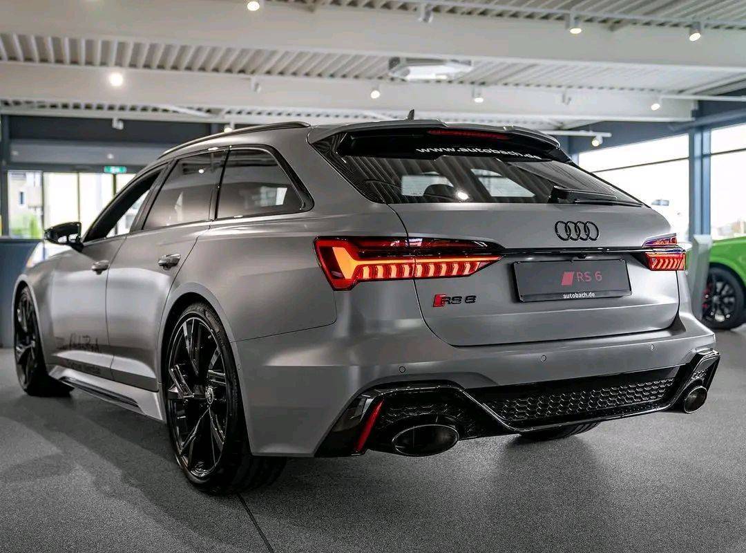 实拍新款奥迪rs6,哑光漆面 运动套件,科幻范十足_搜狐汽车_搜狐网